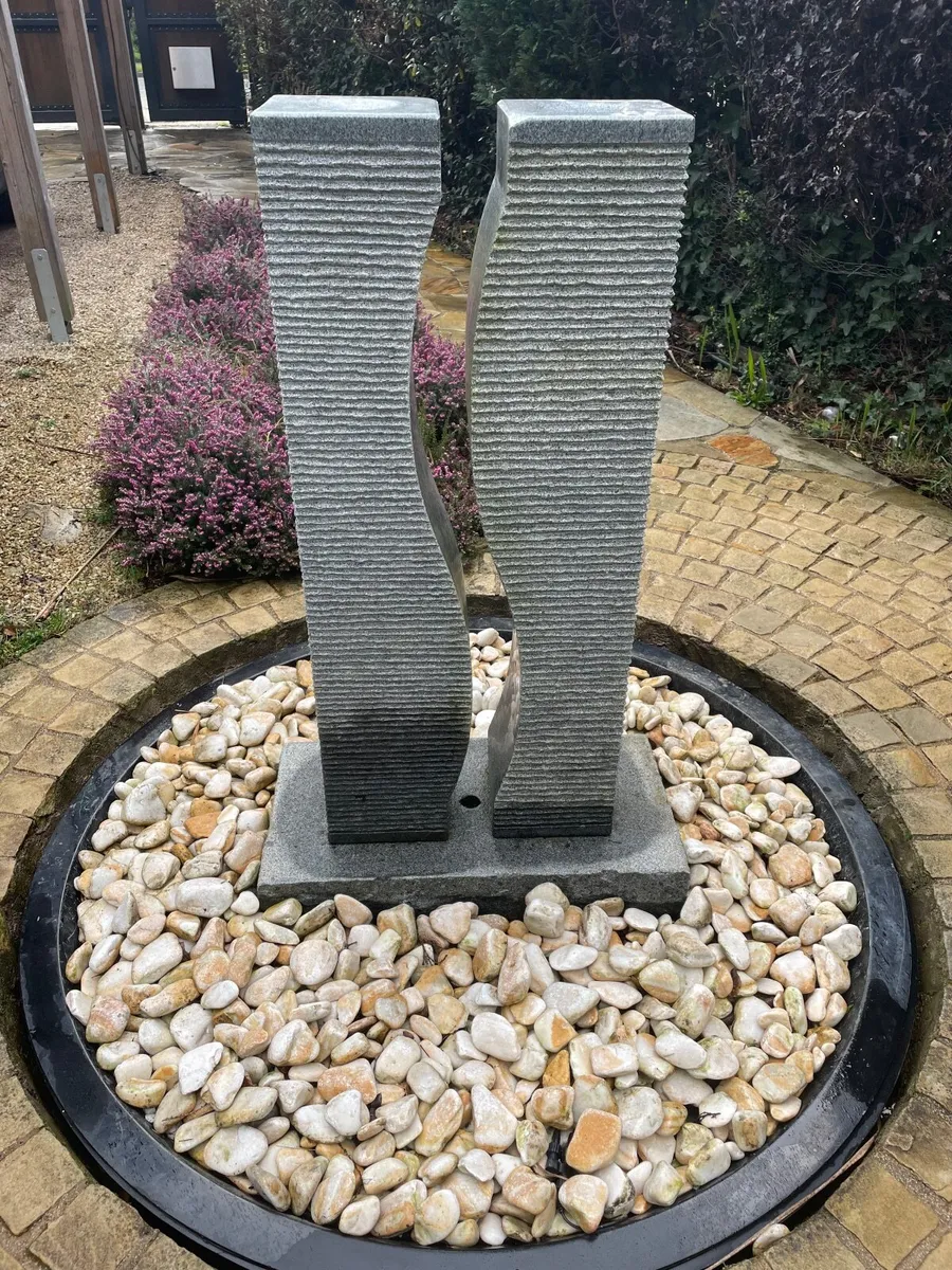 Granite ripple effect garden water feature - Image 3
