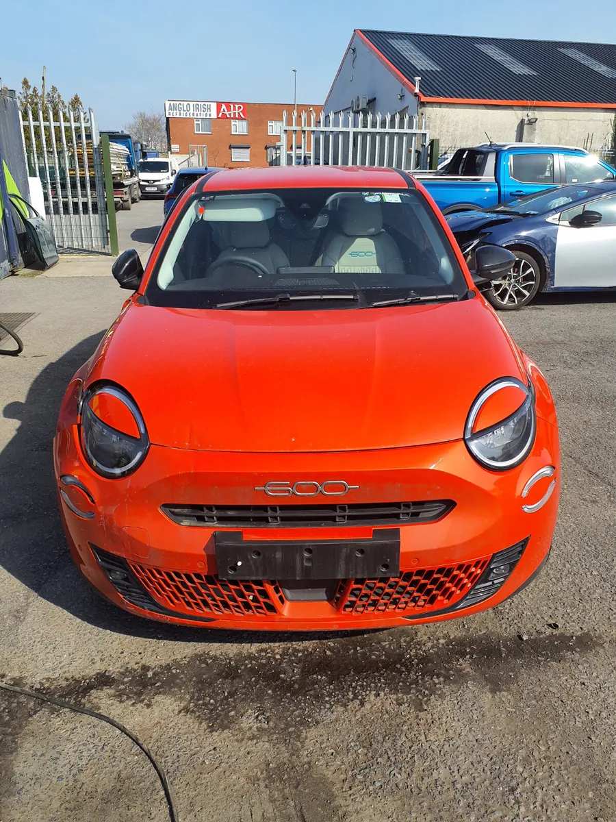 Fiat 600 LA Prima 1.2 hybrid 2024 - Image 3
