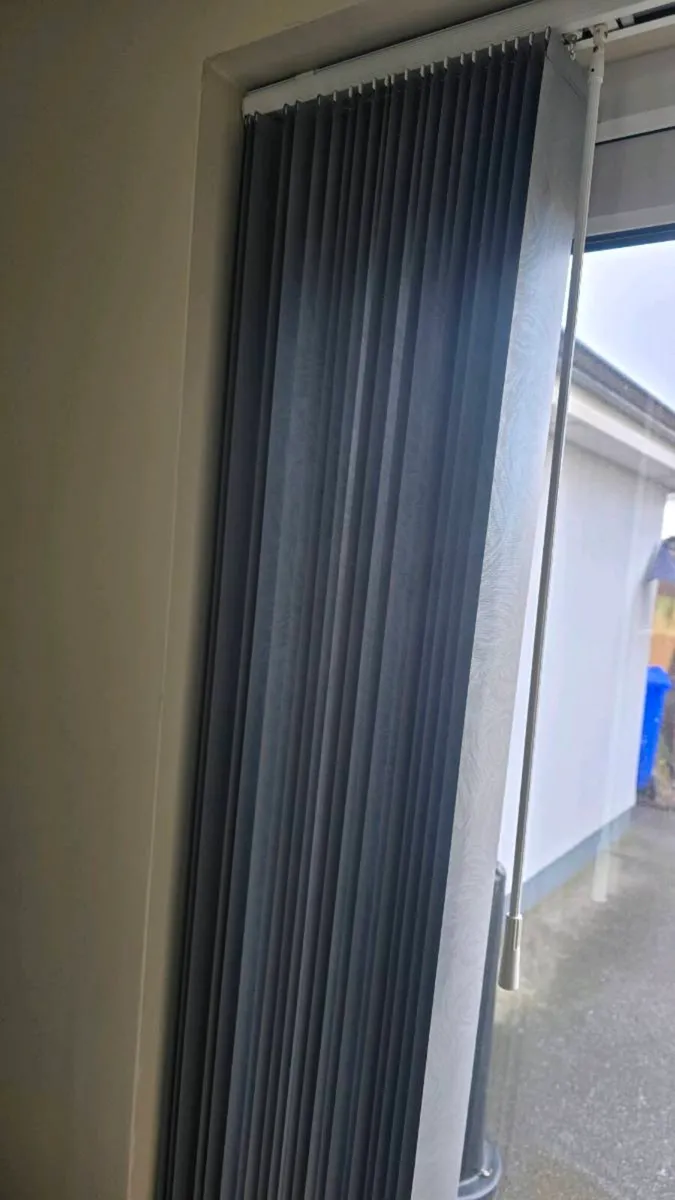 Vertical blinds - Image 1