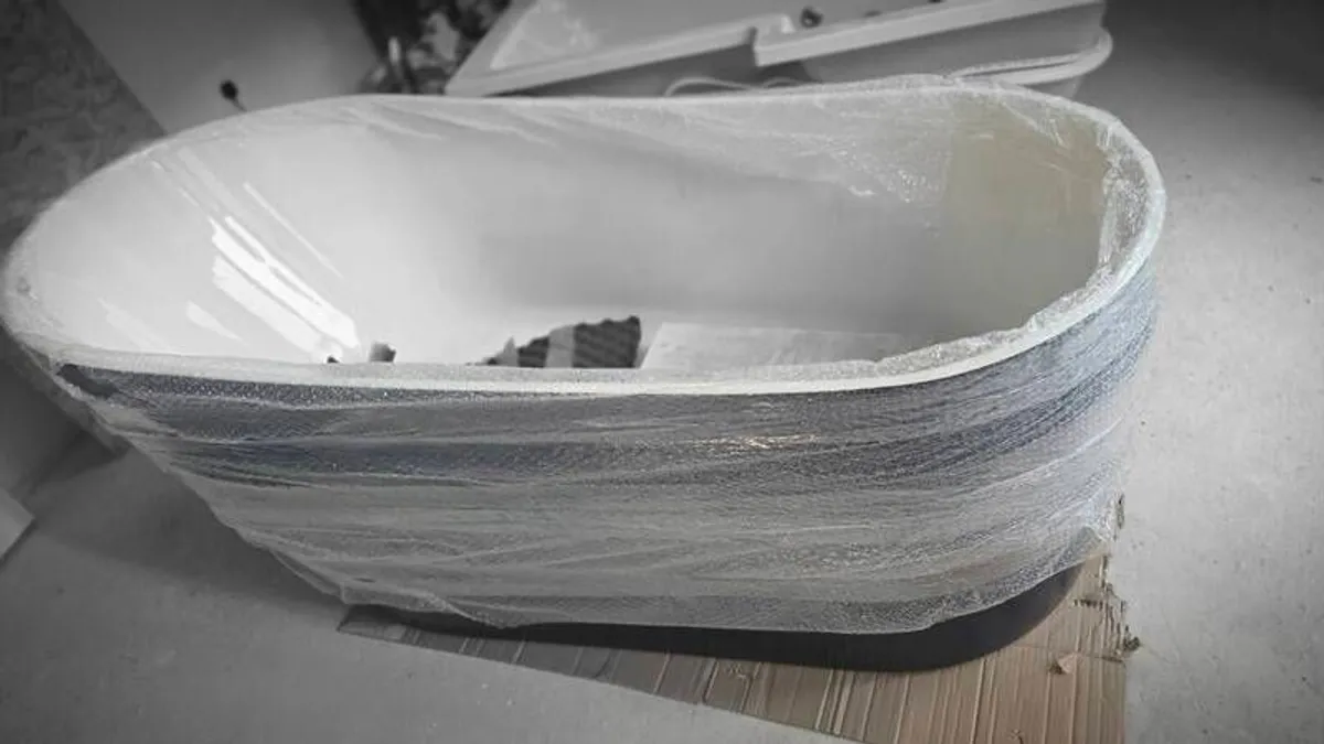 Milano Overton - Regal Blue Modern Freestanding Bath Blue  - 1700mm x 750mm - Image 2