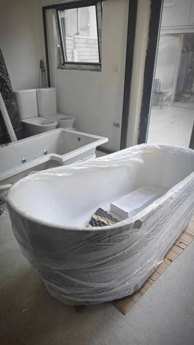 Milano Overton - Regal Blue Modern Freestanding Bath Blue  - 1700mm x 750mm - Image 3