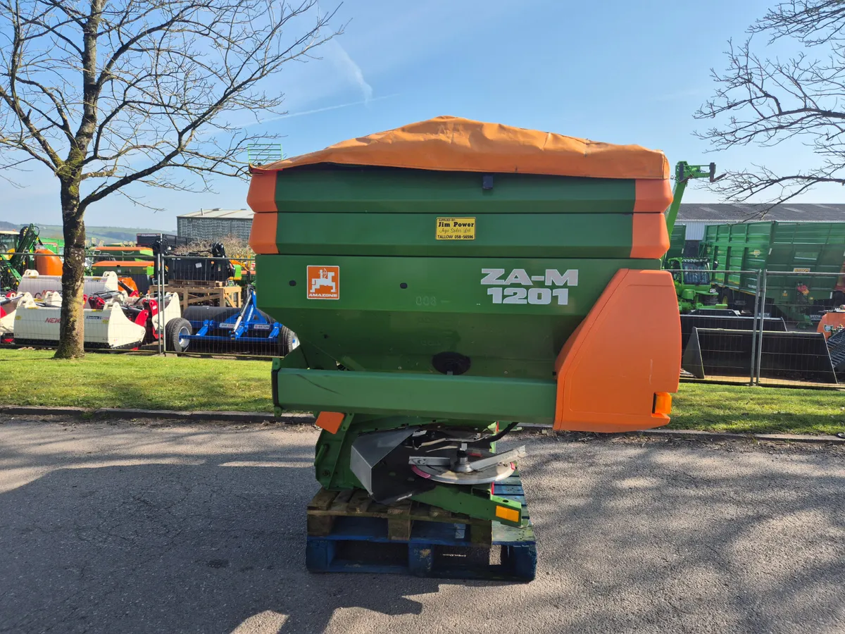 Amazone ZA-M 2.2 Ton spreader - Image 3