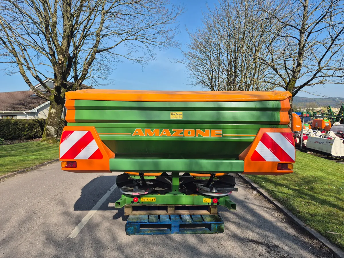Amazone ZA-M 2.2 Ton spreader - Image 1