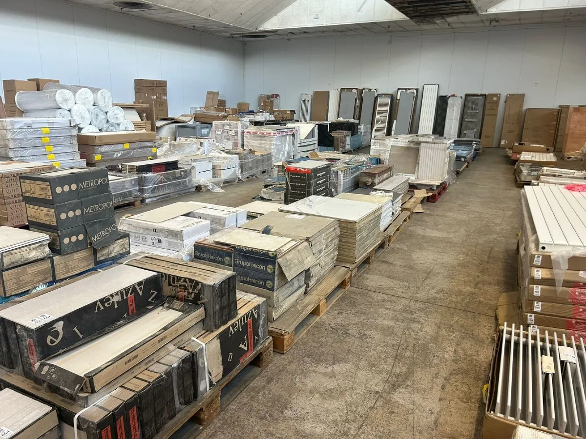 Bathroom/flooring /carpet auction - Image 4