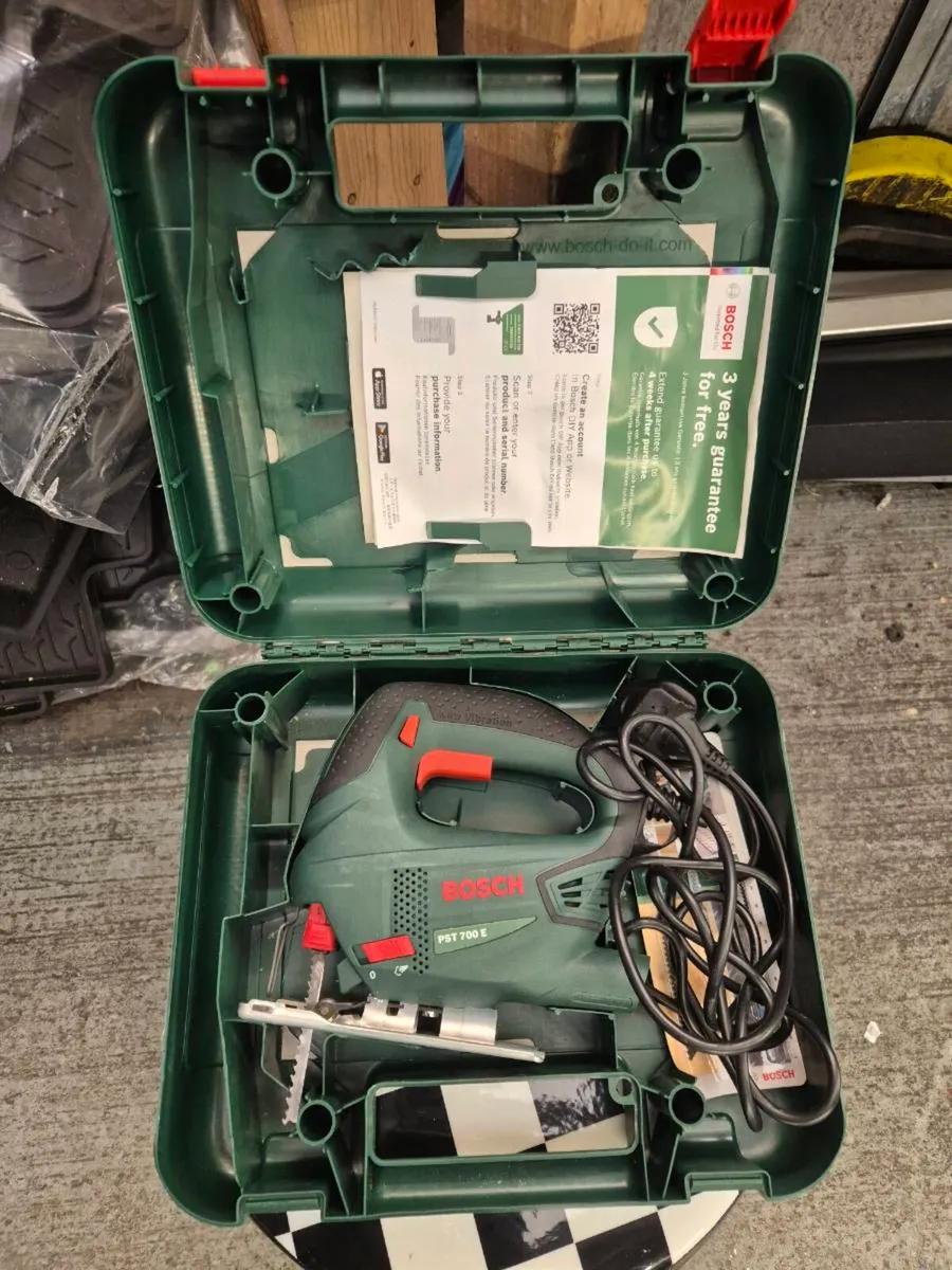 Bosch PST 700 E Jigsaw - Image 2