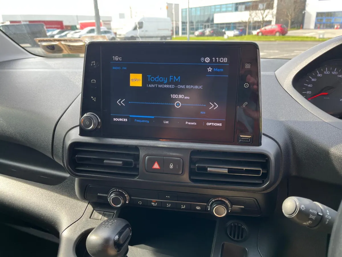 Peugeot Partner ACTIVE PLUS 1.5 BLUE H HDI 100 4 - Image 4