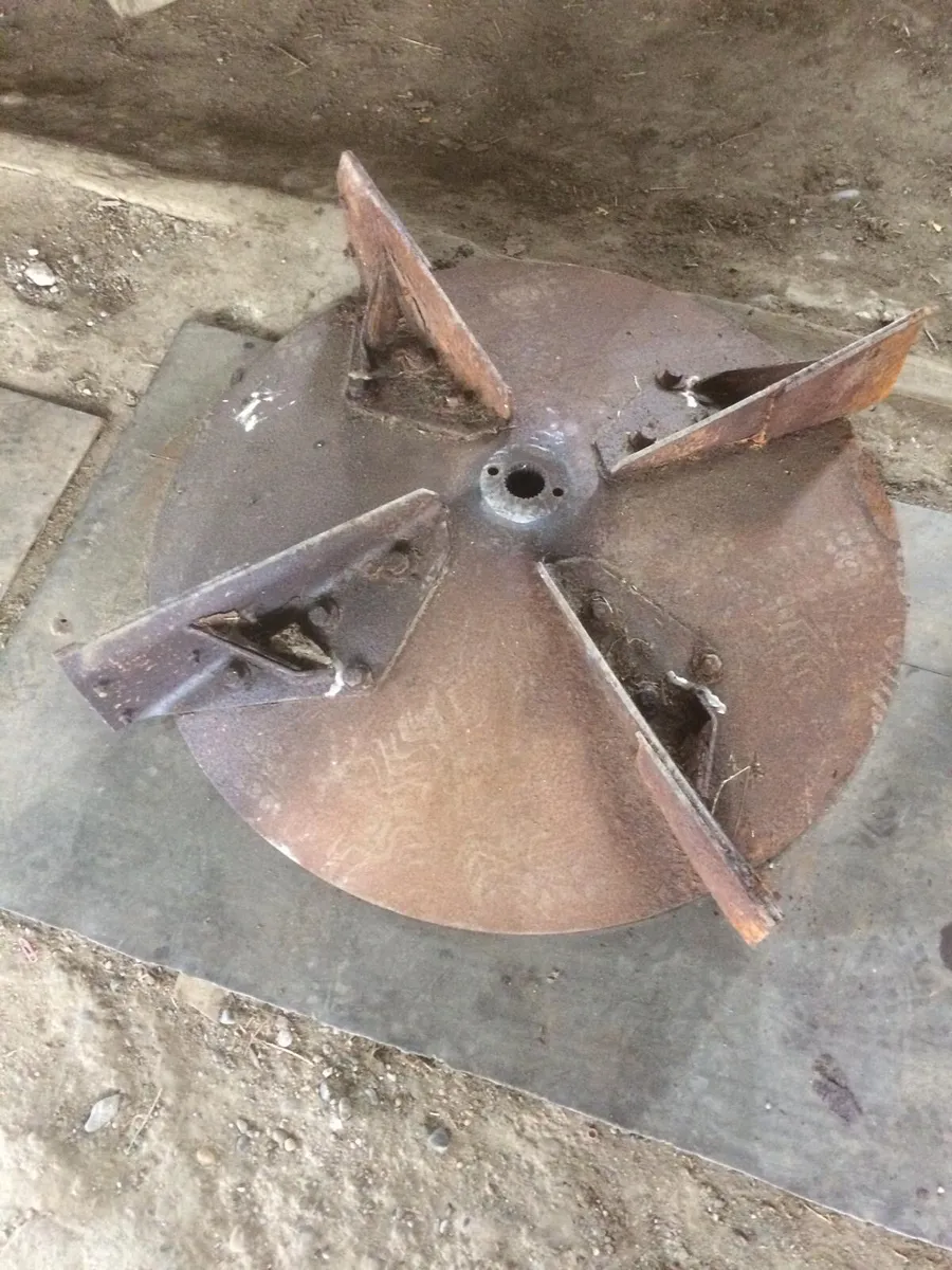 Class & New Holland harvester spares all models - Image 4