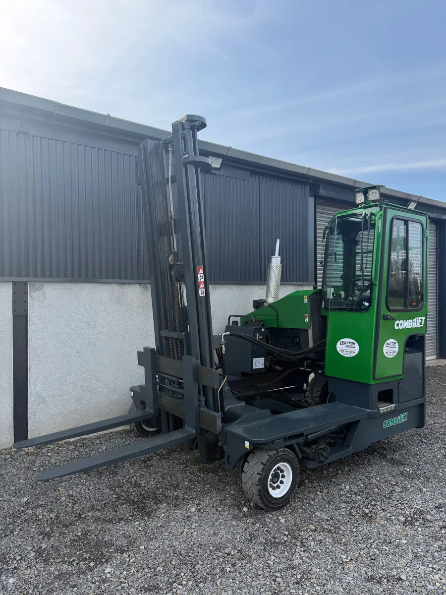 2017 Combilift C4000 Forklift - Image 1