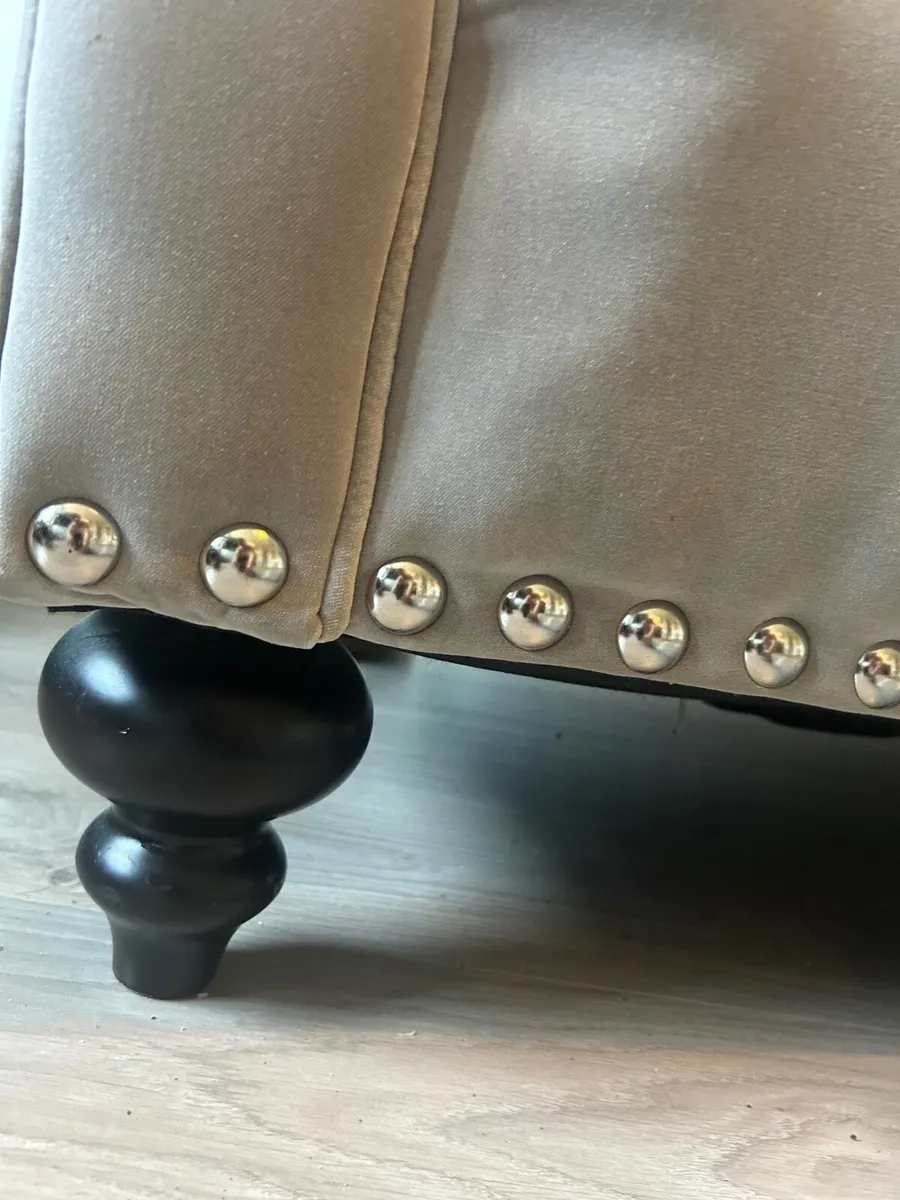 3 Seater sofa excellent condition - Image 3