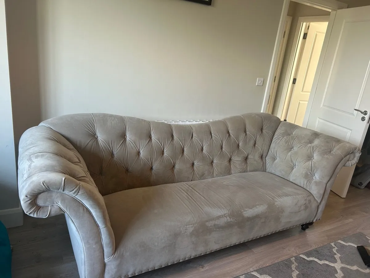 3 Seater sofa excellent condition - Image 4