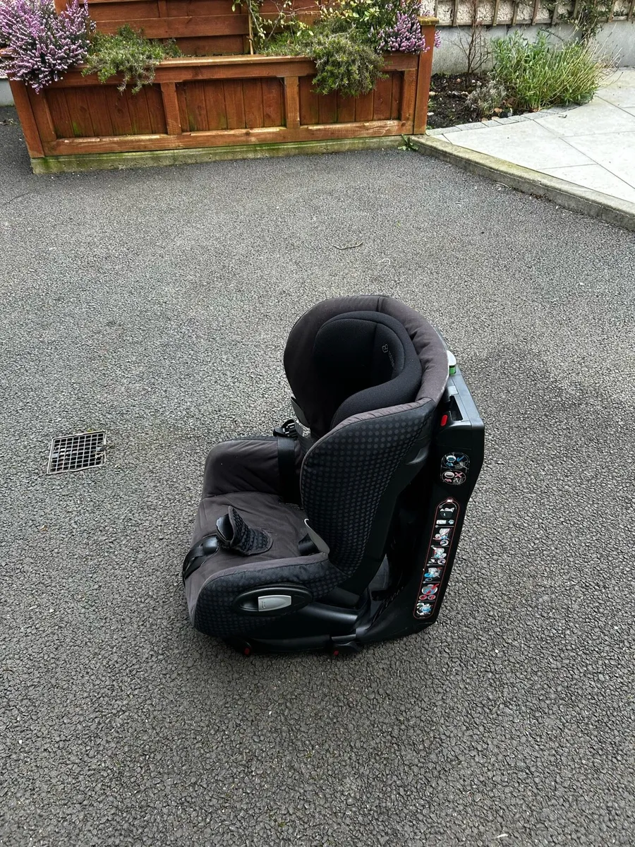 Car Seat - Image 2