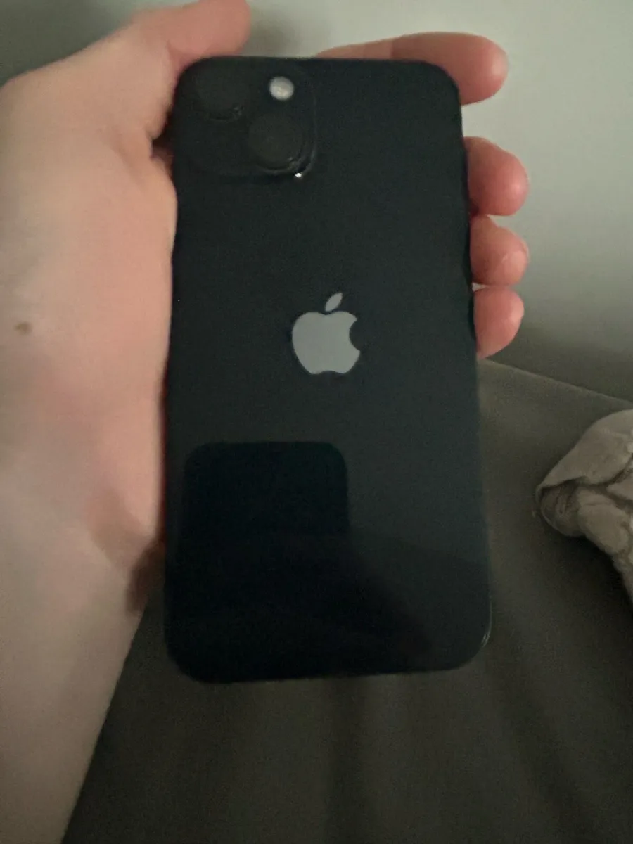 Iphone 14 - Image 3