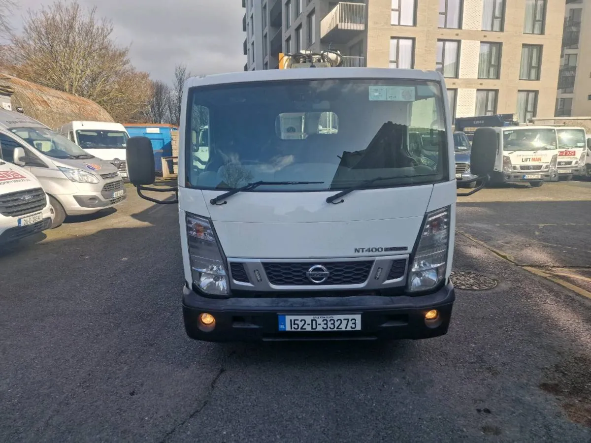 2015 Nissan Cabstar Cherrypicker - Image 2