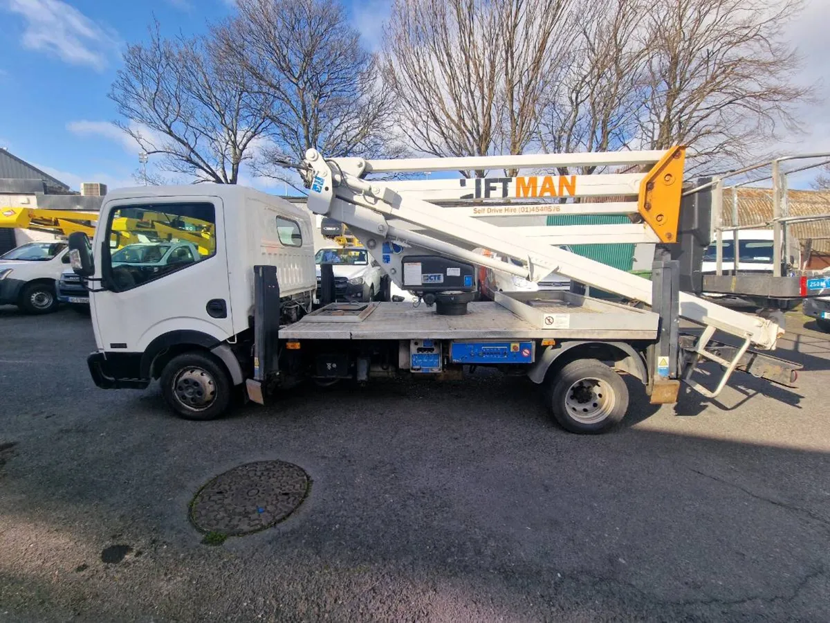 2015 Nissan Cabstar Cherrypicker - Image 4