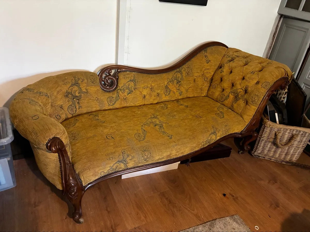 Antique couch - Image 2
