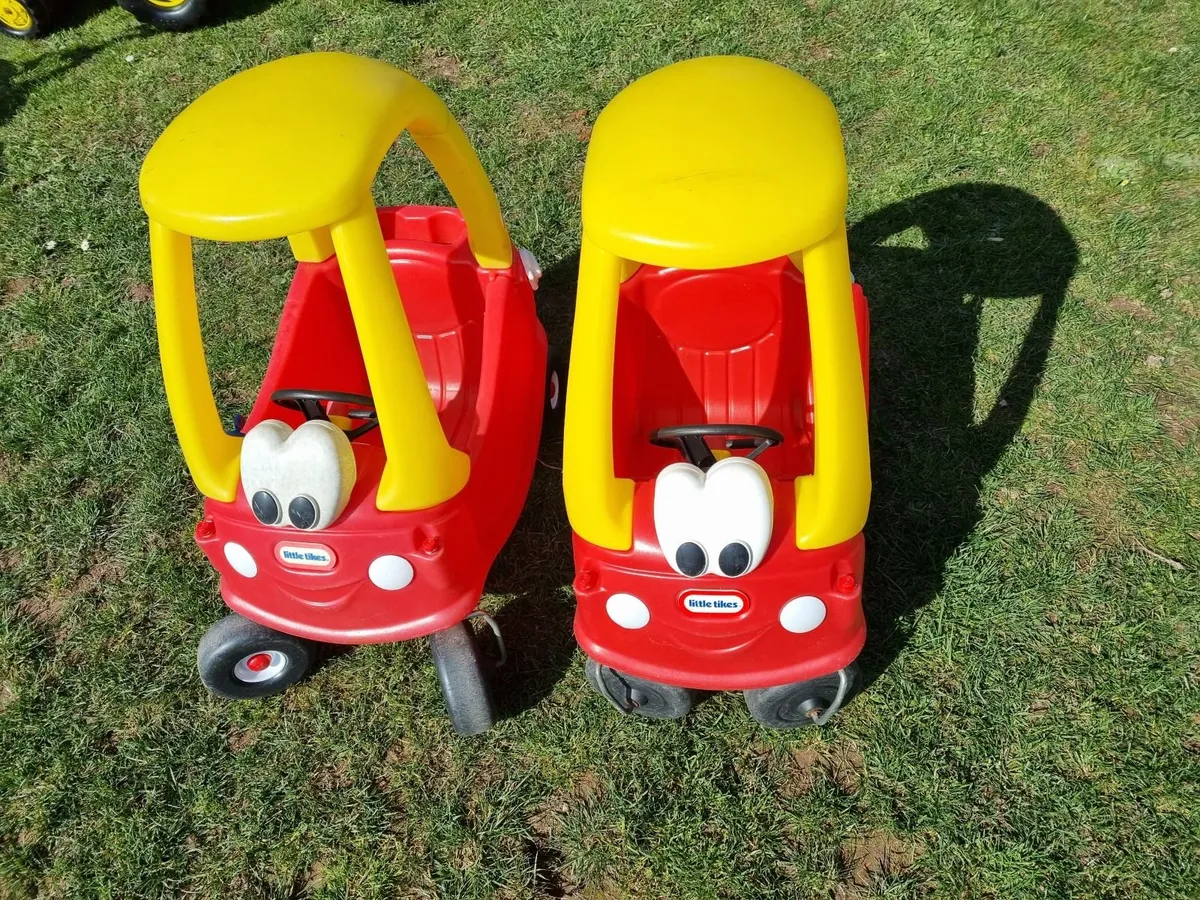 Little Tikes Cozy Coupe Ride Ons & Petrol Pump - Image 1