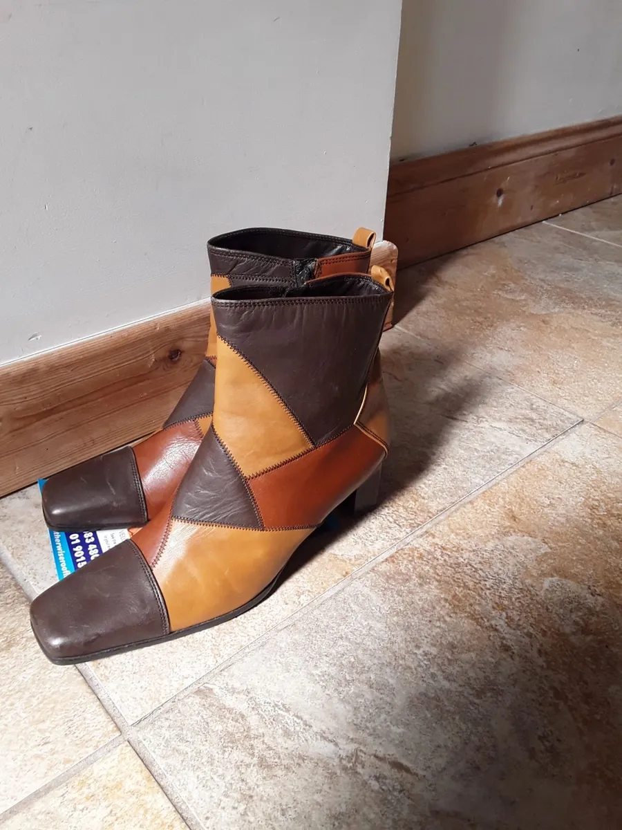 Ladies designer new ankle boots patchwood  leather - Image 1