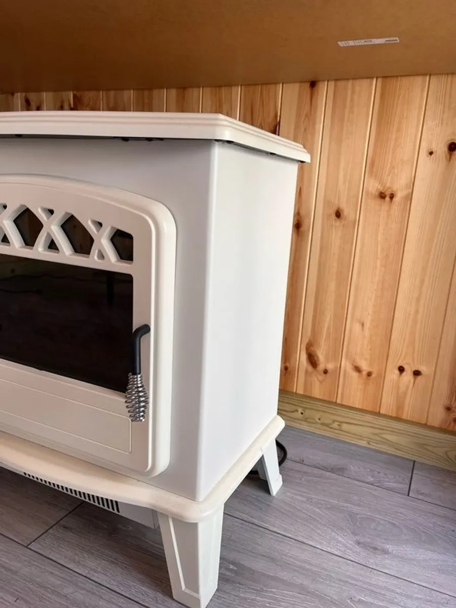 Free standing Woodburner effect LED fire - Image 3