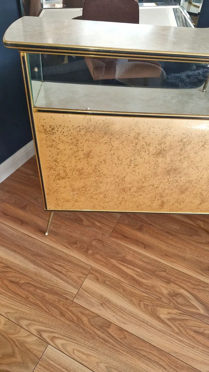 50s style curved home bar - Image 3