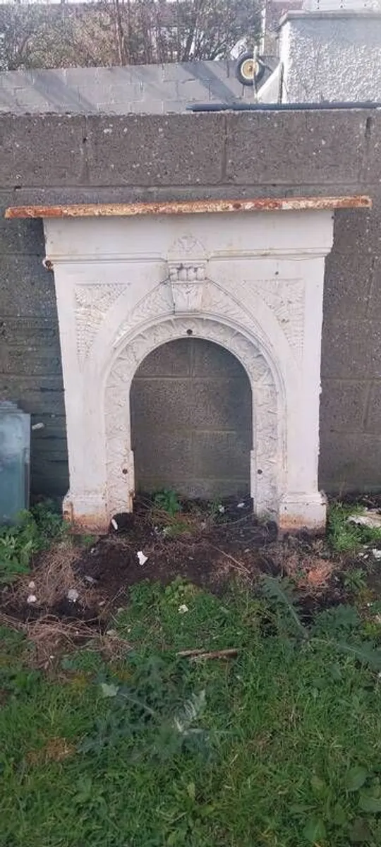 Victorian Cast Iron Fireplace - Image 1