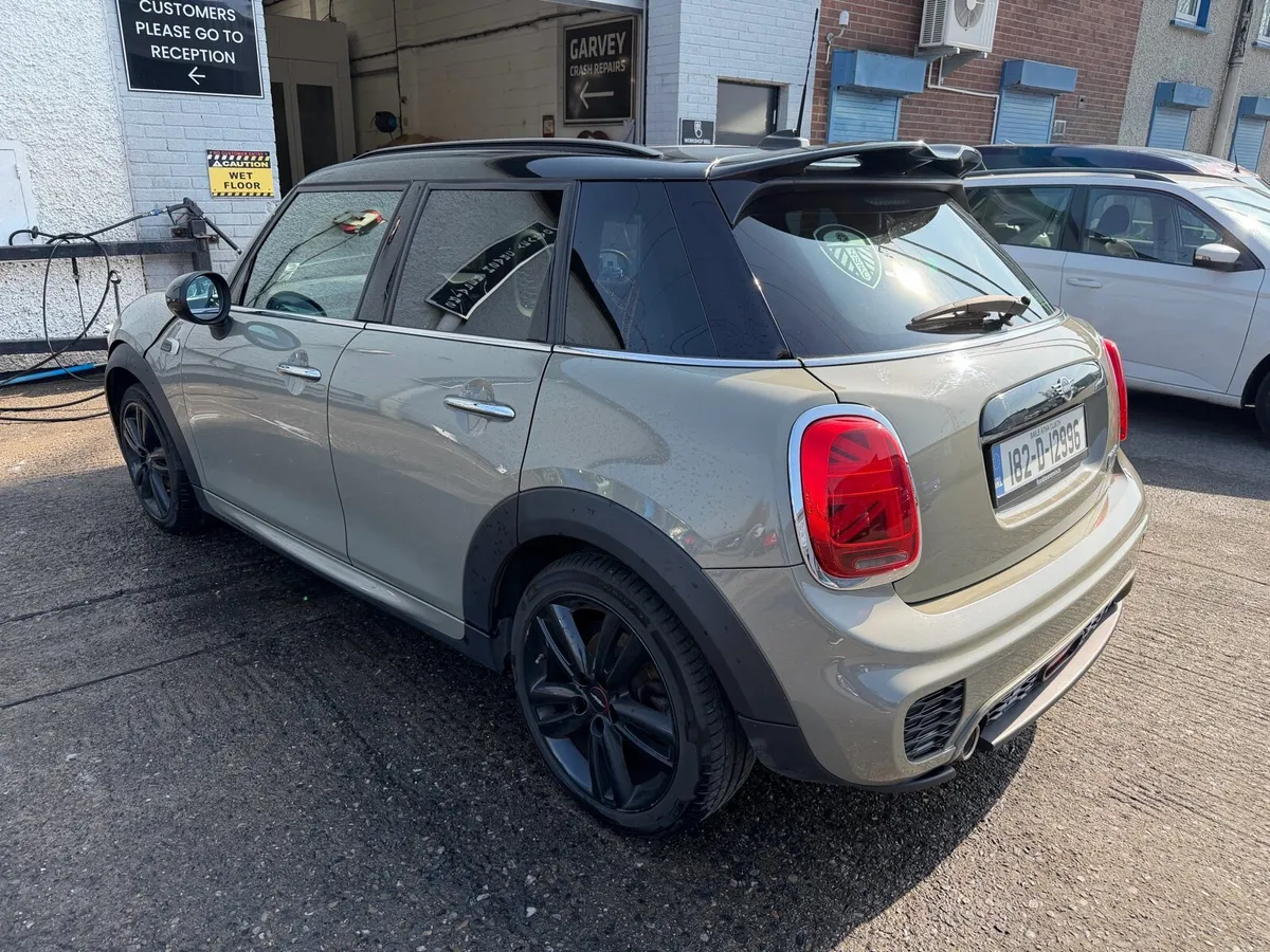 Mini Cooper - Image 2