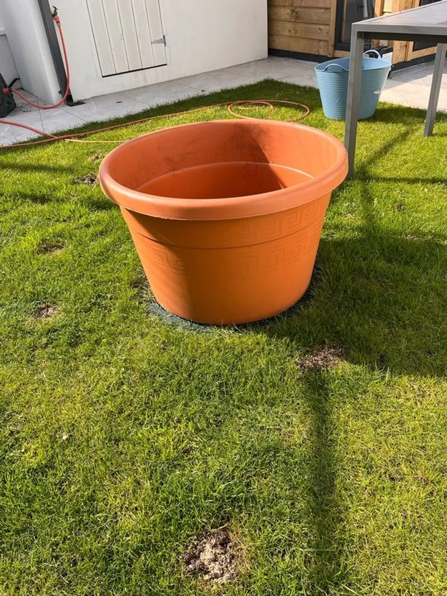 Extra Large Terracotta Colour plastic Planter - Image 2