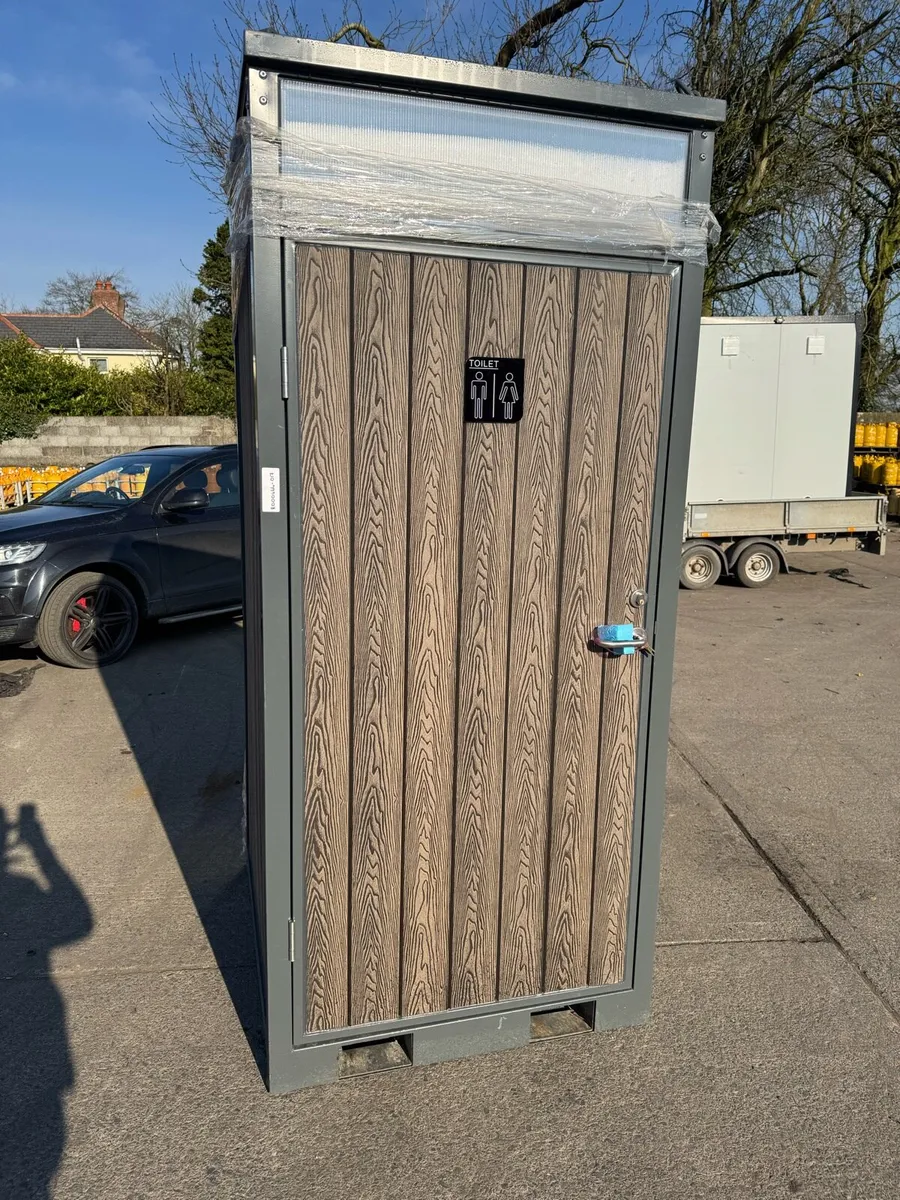 Single toilet block. Toilet shower block - Image 1