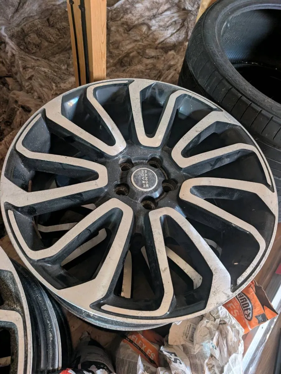 Set of turbine alloy wheels for Land Rover 22" - Image 1