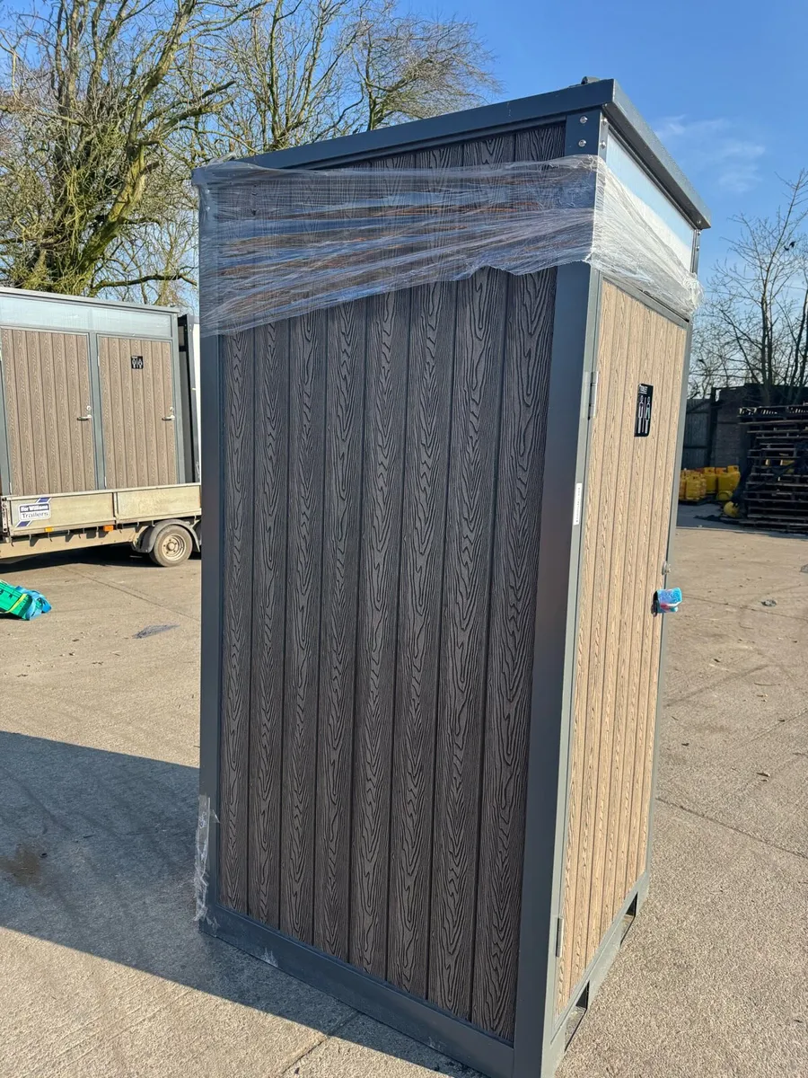 Single toilet block. Toilet shower block - Image 2