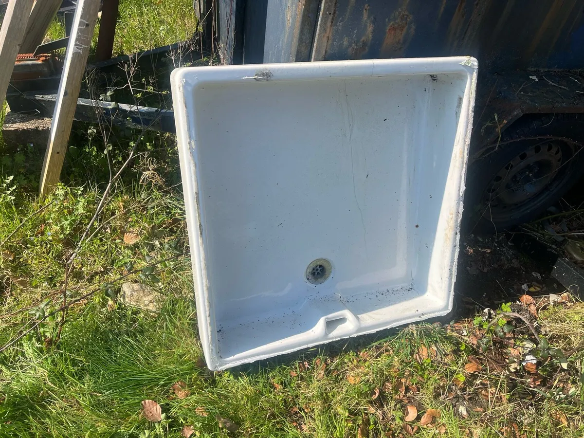 Square shape Bellcast sink - Image 3