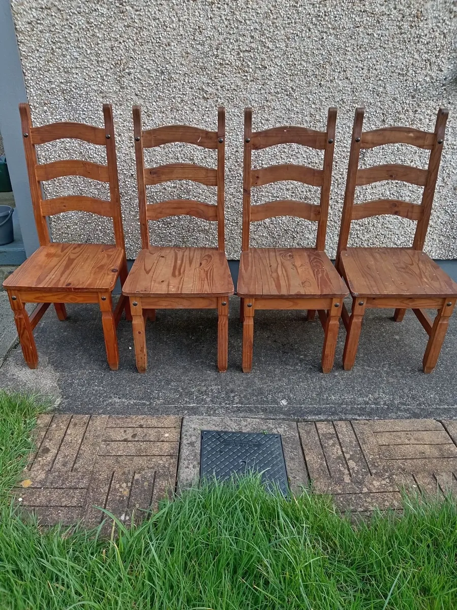 Wooden chairs - Image 3