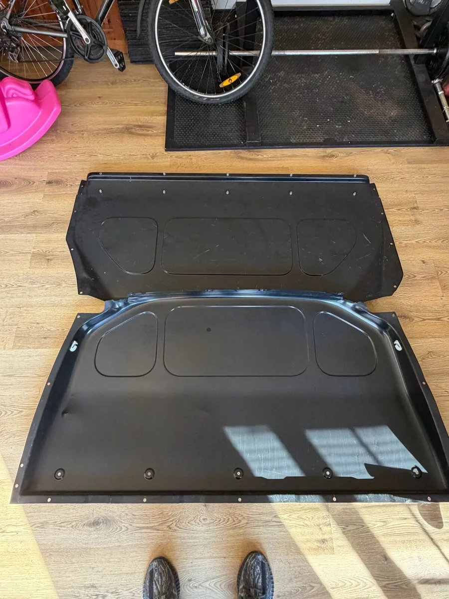 New bulk head Volkswagen Transporter - Image 1