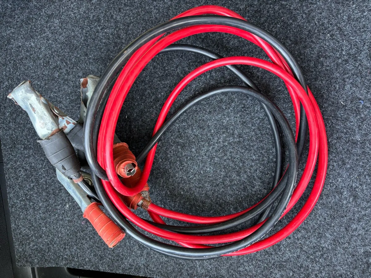 Jump start leads booster cables - Image 1