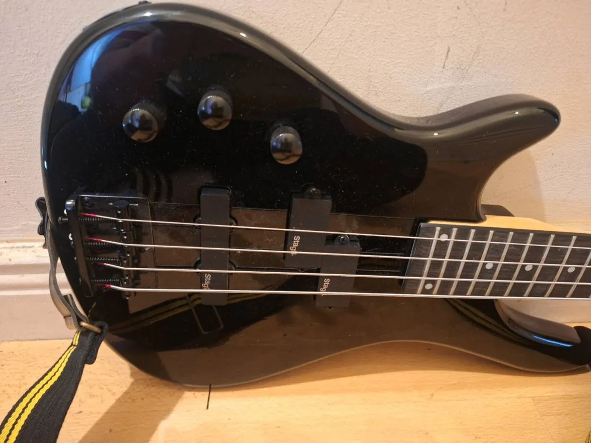 Left handed bass guitar - Image 3