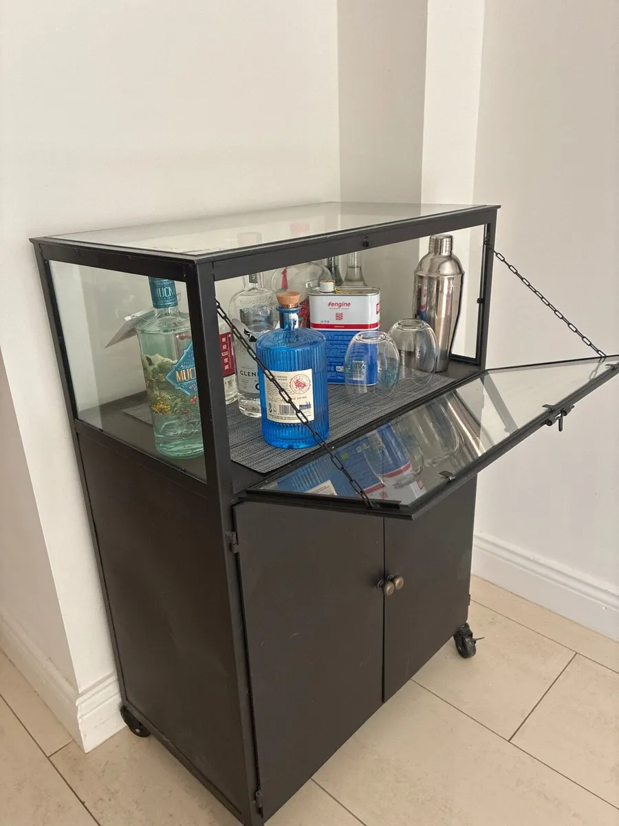 Drinks cabinet - Image 4