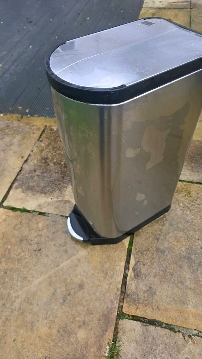 Simple Human 60ltr Bin - Image 4