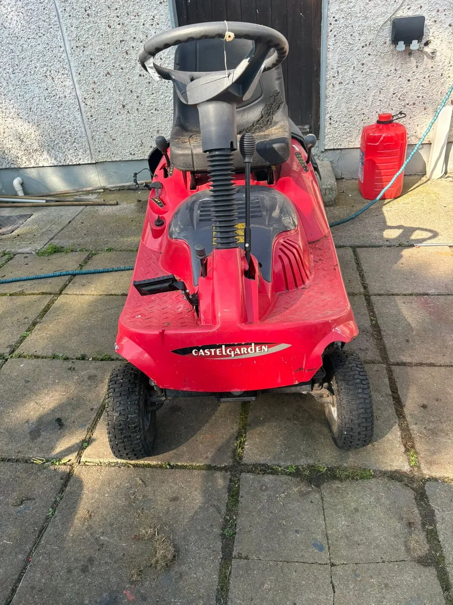 2 small ride on law - Image 4