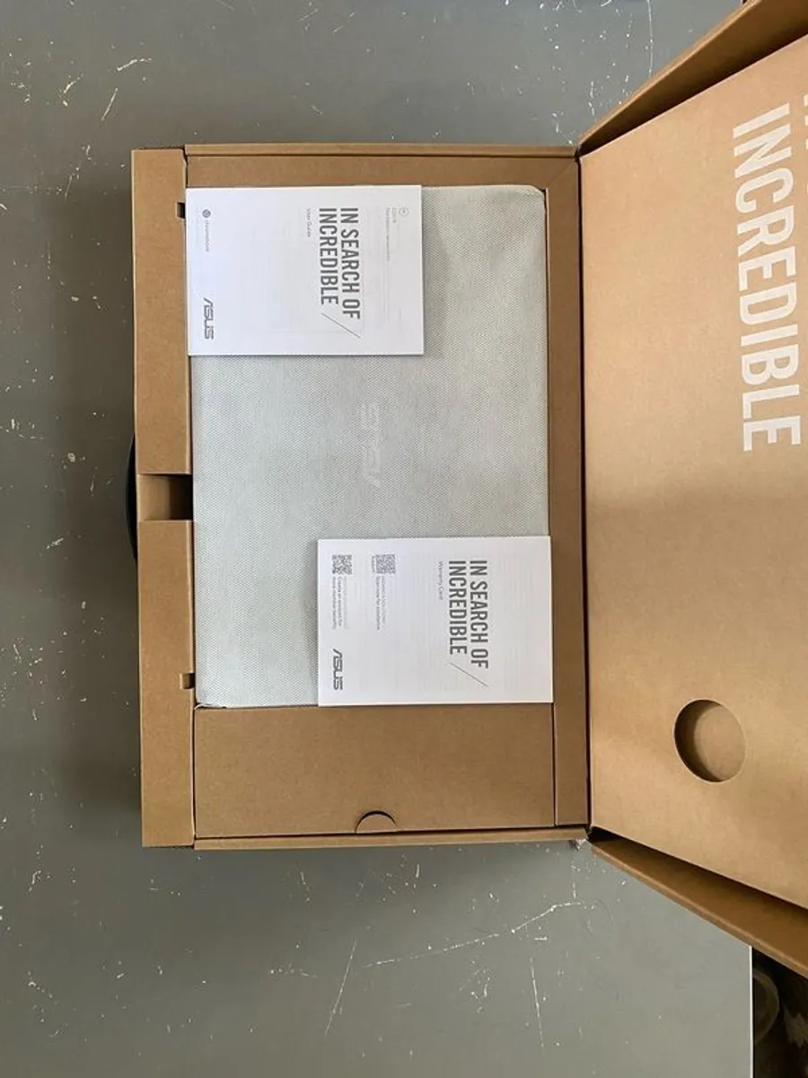 Unused Asus Chromebook - Image 2