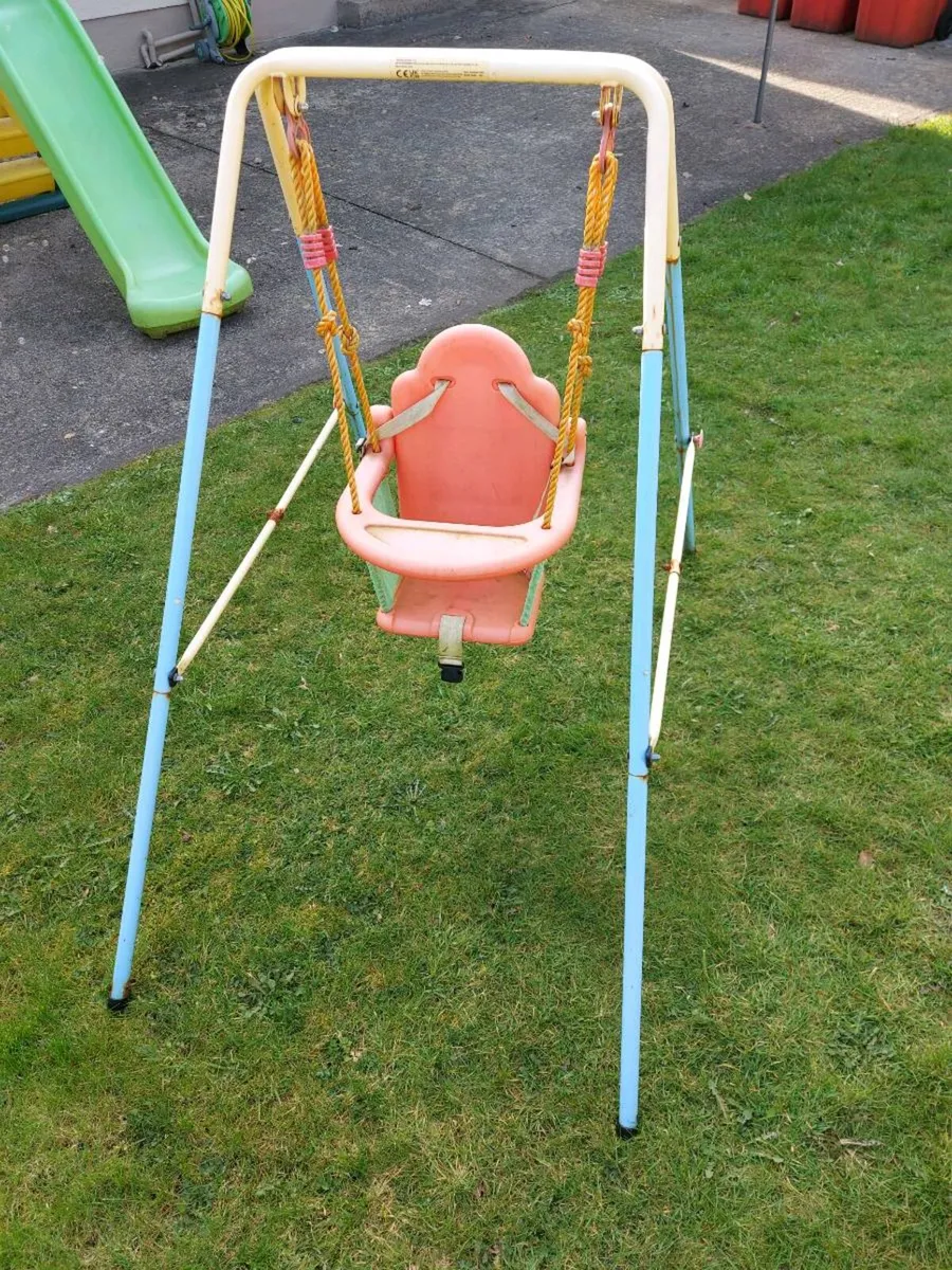 Child swing