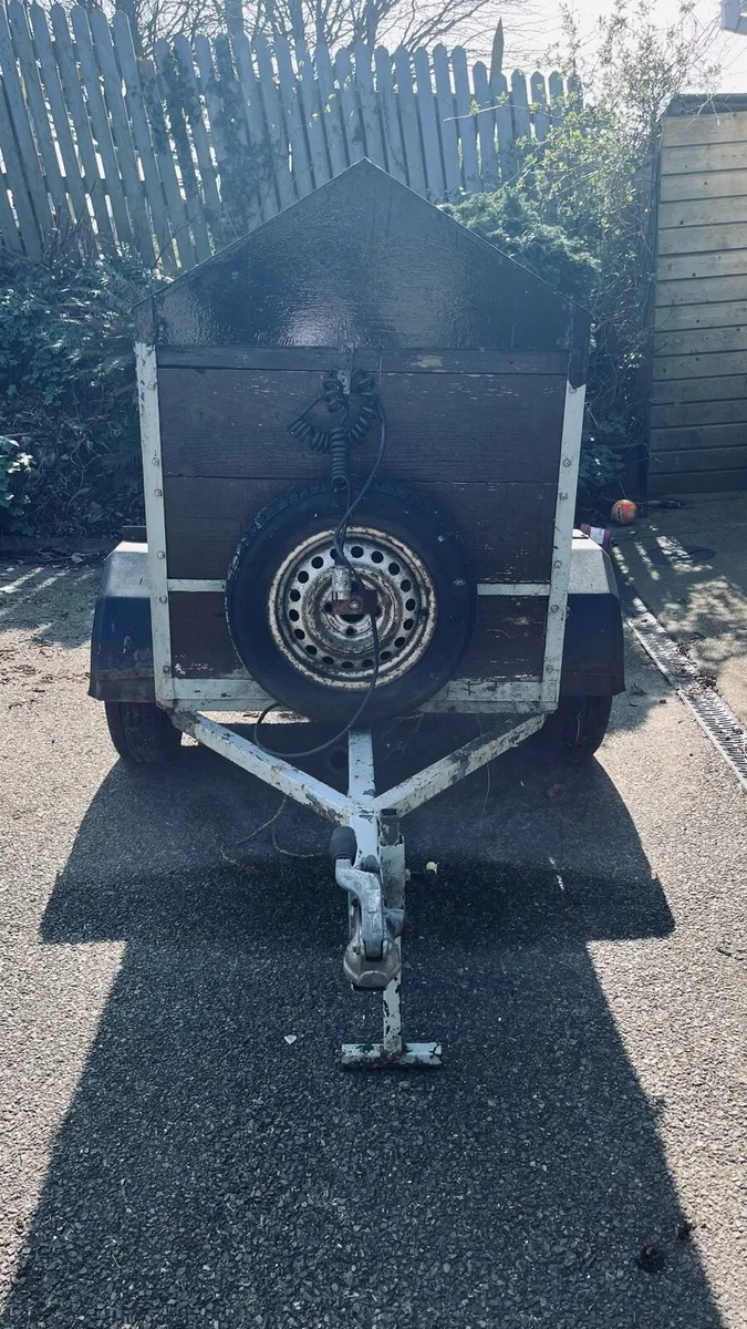 Dog Box Trailer - Image 1