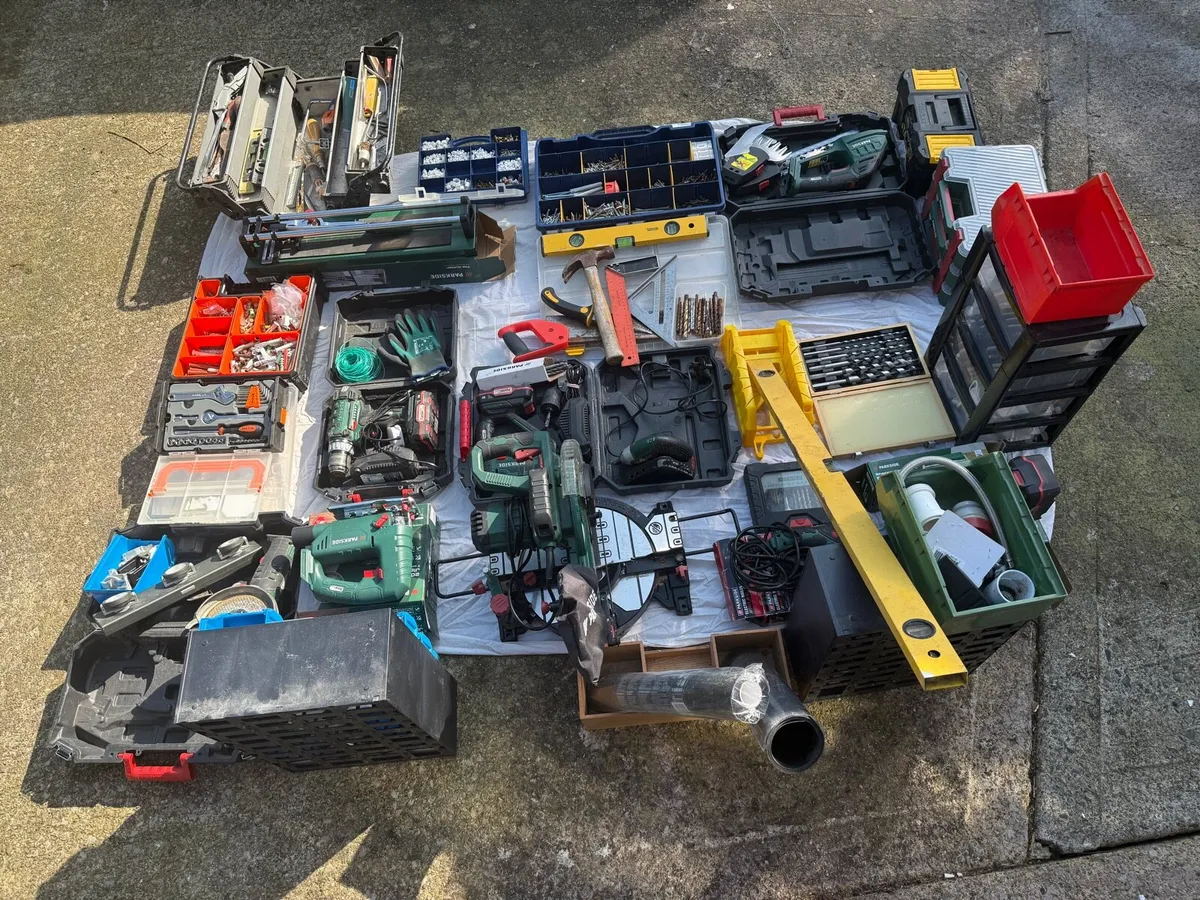 Tool Bundle (Mix of roughly 25 items) - Image 4