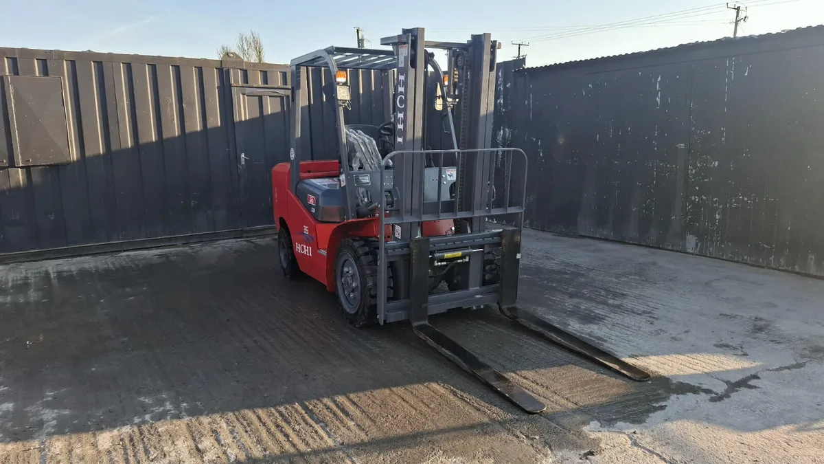 HCHI 3.5T Forklift - Image 1