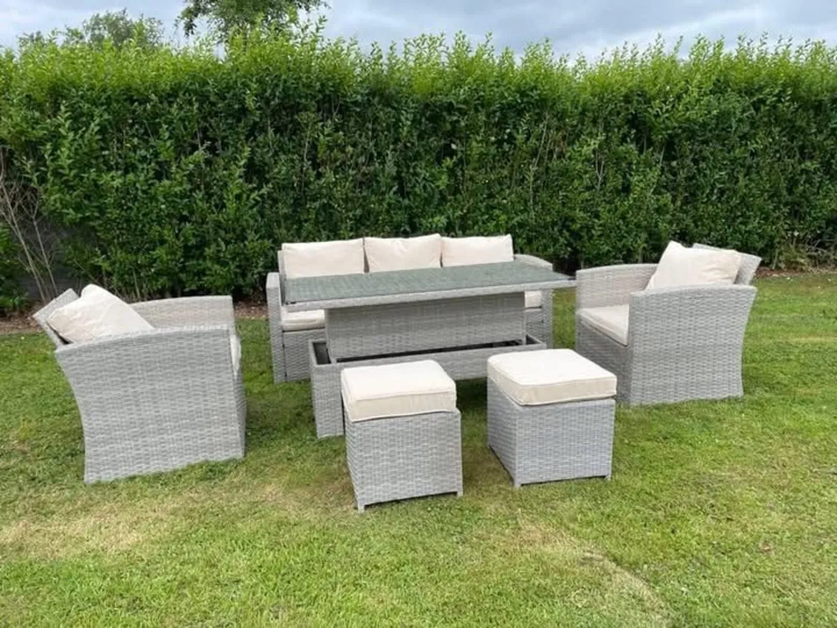 LUXURY GARDEN RATTAN FURNITURE + TABLE - DELIVERY - Image 4