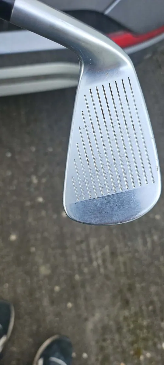 Taylormade P790 Irons - Image 3