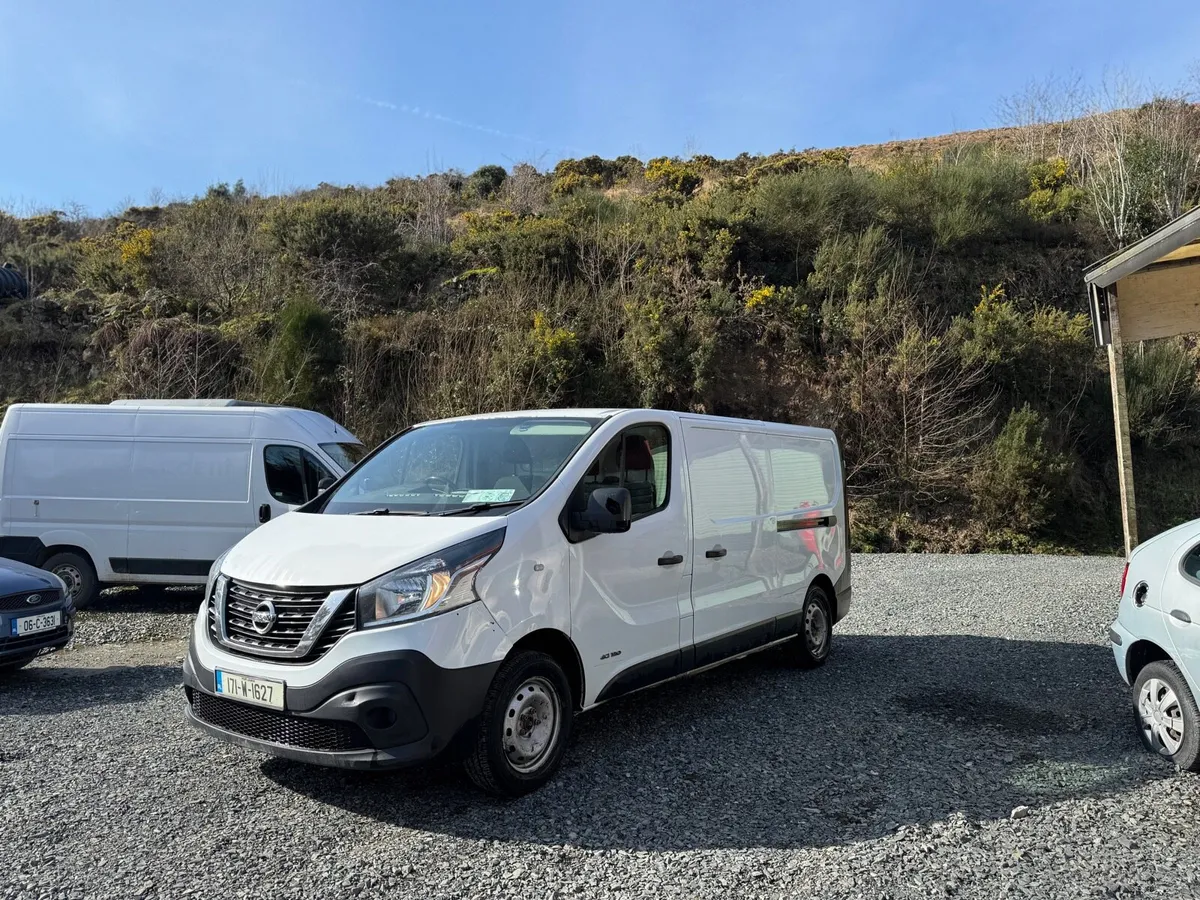 2017 Nissan NV300 - Image 3