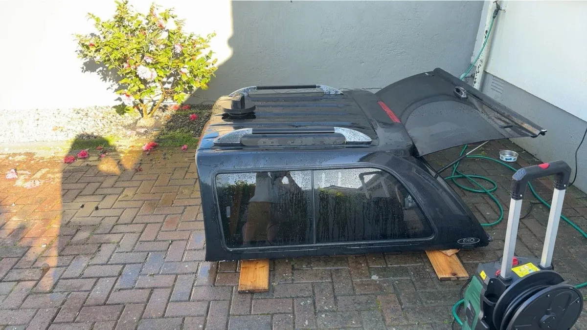 Navara D40 canopy - Image 1