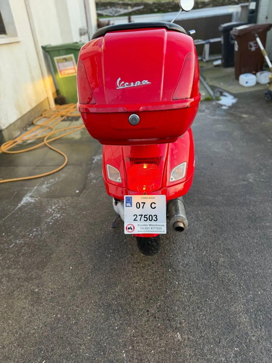 Vespa GTS 250 - Image 2
