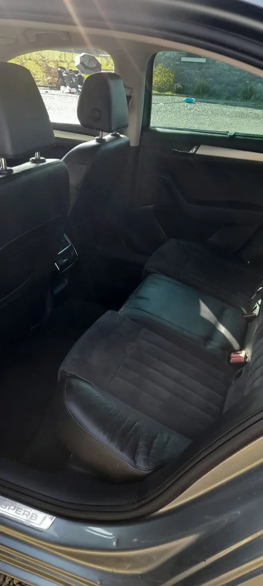 Skoda superb 2.0D - Image 4