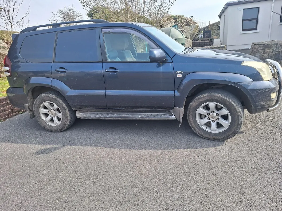 Land Cruiser 2005 - Image 3