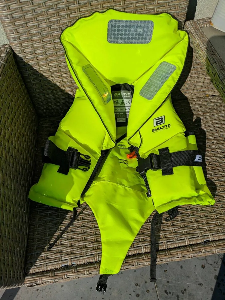 Lifejackets Baltic babies/toddler - Image 1